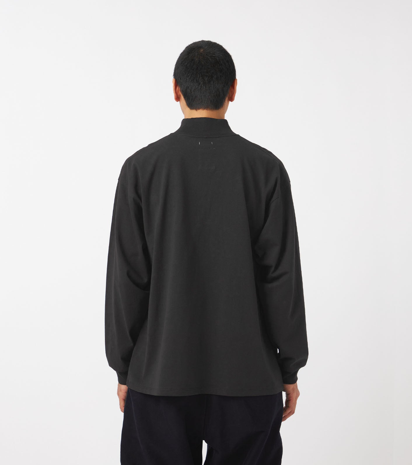 nanamica OOAL Mock Neck L/S Tee